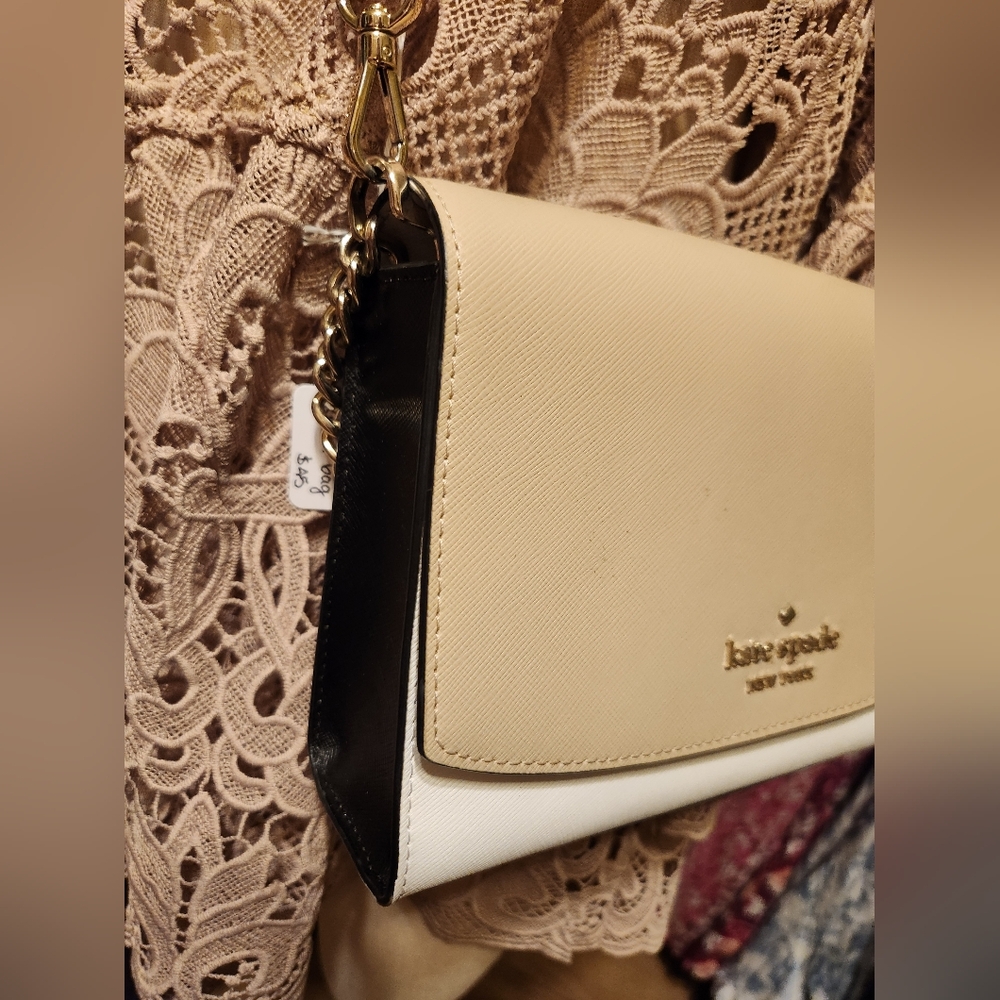 Kate Spade Beige and White Crossbody Bag - Picture 4 of 9